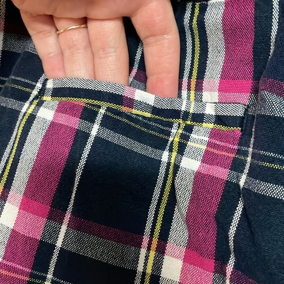 Banana Republic size 4 Pink, Yellow, Blue Preppy Plaid Mid-rise 3” Chino Shorts - Picture 6 of 10